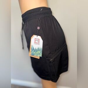 NWT AVALANCHE SKORT BLACK QUICK DRYING SIZE L